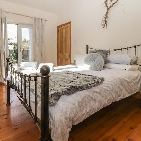 Honeysuckle Cottage 赫尔斯顿 外观 照片
