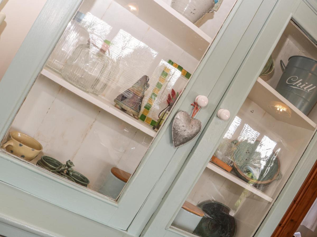 Honeysuckle Cottage 赫尔斯顿 外观 照片
