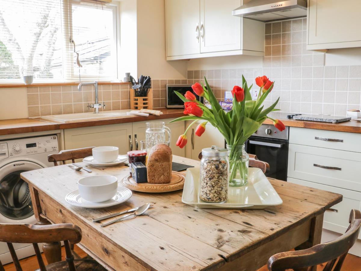 Honeysuckle Cottage 赫尔斯顿 外观 照片