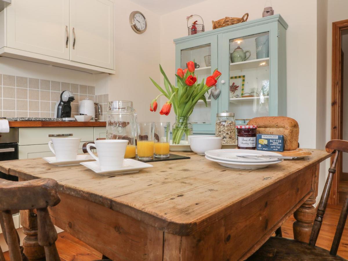 Honeysuckle Cottage 赫尔斯顿 外观 照片